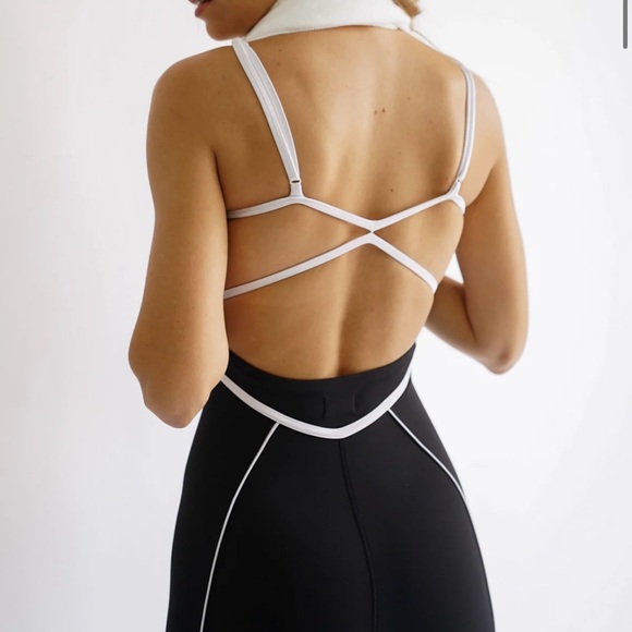 Yllw The Label black work out bodysuit / jumpsuit / onesie - Picture 4 of 6